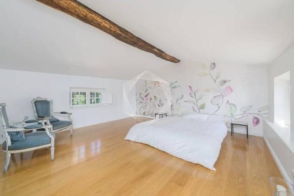 Bastide de luxe rénovée en arrière-pays cannois