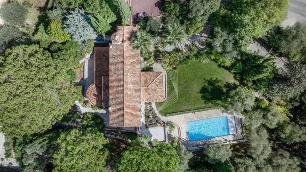 Bastide de luxe rénovée en arrière-pays cannois