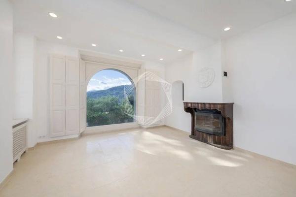 Bastide de luxe rénovée en arrière-pays cannois