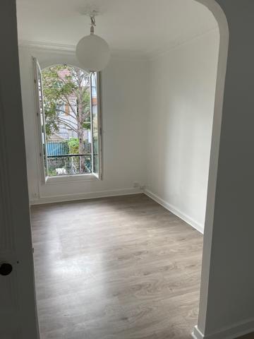 Maison
         5 pièces
        - 95 m² 320 000 € *