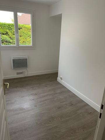 Maison
         5 pièces
        - 95 m² 320 000 € *