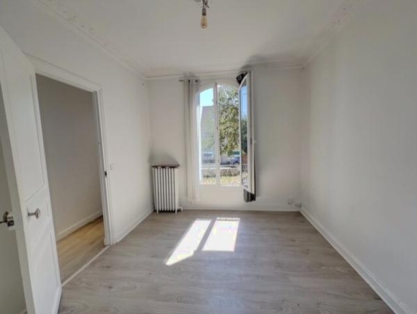 Maison
         5 pièces
        - 95 m² 320 000 € *