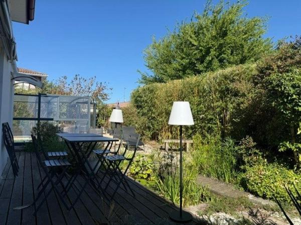 Belle maison 5 pièces de 142m2 avec piscine couverte et chauffée