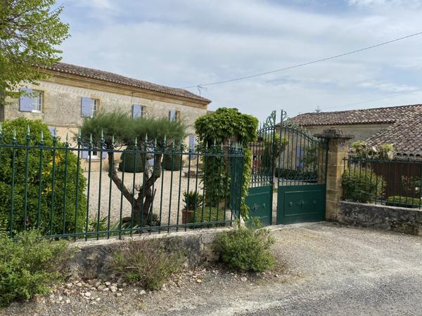 Maison de maître de 4 chambres avec dépendances