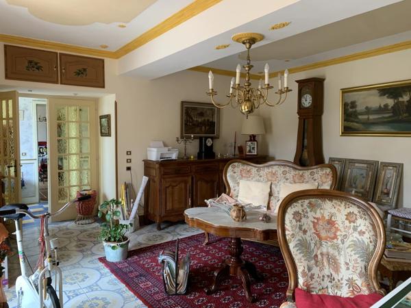 Maison de maître de 4 chambres avec dépendances
