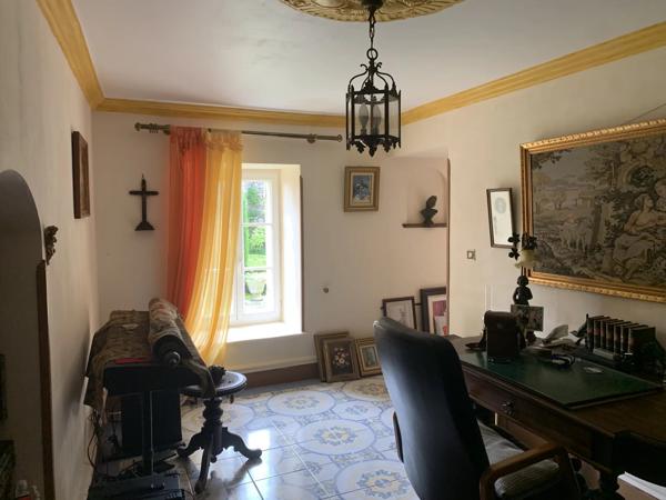 Maison de maître de 4 chambres avec dépendances