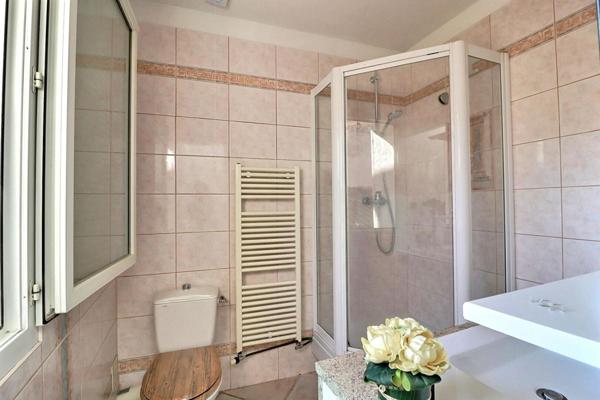 Maison de ville à  Marseille 13011- 3 pièce(s) 60 m2