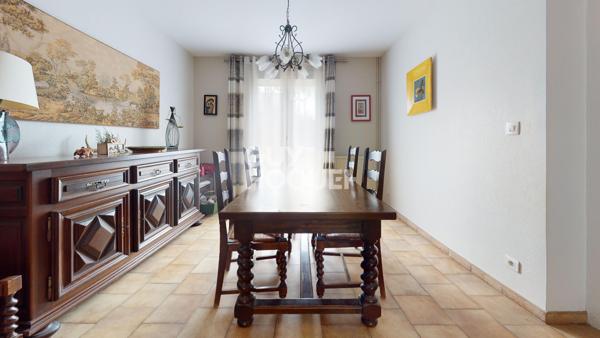 Maison familiale avec jardin arboré et 5 chambres