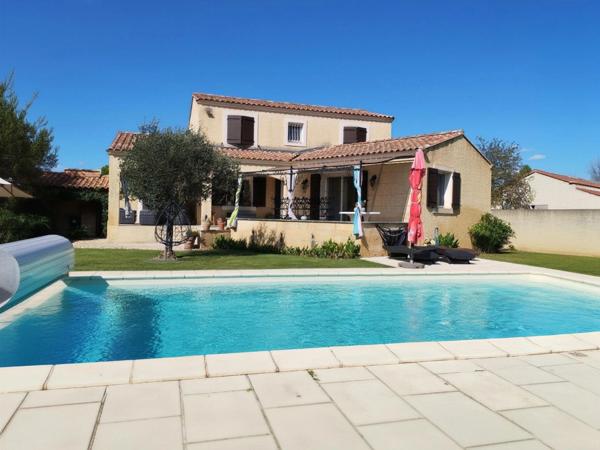 Maison à vendre 7 pièces FONTVIEILLE (13)