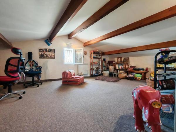 Maison à vendre 7 pièces FONTVIEILLE (13)