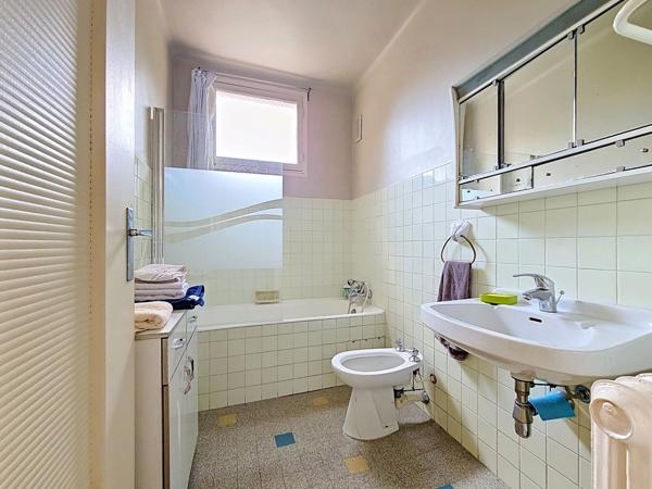 Location                                                      Appartement
                        
                     3 pièces                      66 m2                     à Le Cannet