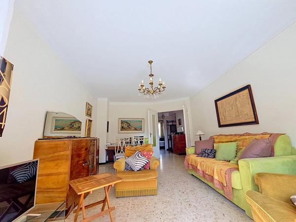 Location                                                      Appartement
                        
                     3 pièces                      66 m2                     à Le Cannet