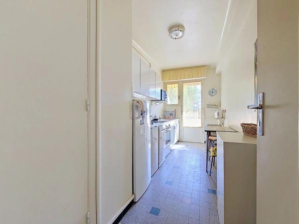 Location                                                      Appartement
                        
                     3 pièces                      66 m2                     à Le Cannet