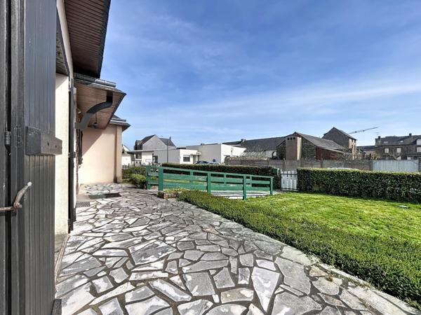 Au centre de la commune de Plélan-le-grand et proche de la mythique forêt de Brocéliande