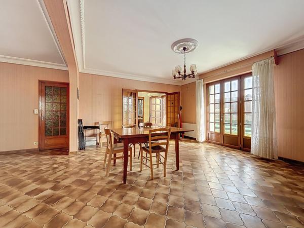 Au centre de la commune de Plélan-le-grand et proche de la mythique forêt de Brocéliande