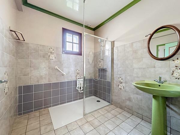 Au centre de la commune de Plélan-le-grand et proche de la mythique forêt de Brocéliande