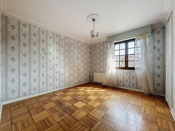 Au centre de la commune de Plélan-le-grand et proche de la mythique forêt de Brocéliande