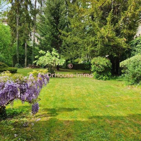 Commerce à vendre 14 pièces de 600 m²