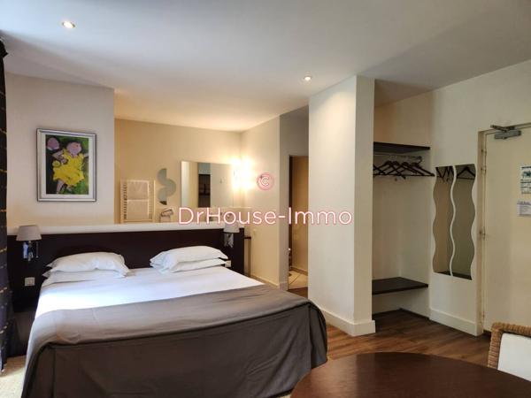 Commerce à vendre 14 pièces de 600 m²
