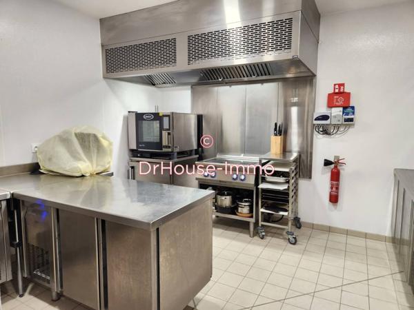 Commerce à vendre 14 pièces de 600 m²