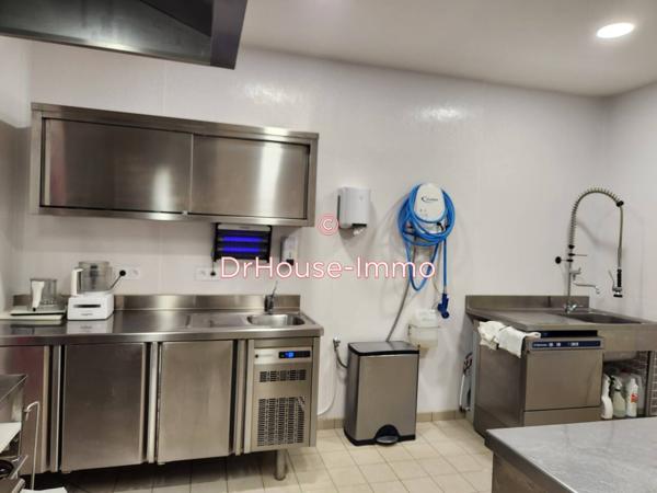 Commerce à vendre 14 pièces de 600 m²