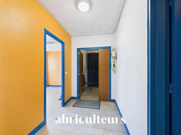 Bureaux lumineux avec vue sur jardin en vente en Centre-ville de Chartres (28000)