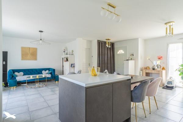 Maison à vendre 338 000 € Royan 3 p 80 m² DPE D