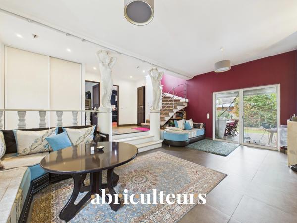 Belle maison contemporaine T7 de 185m² avec dépendance, terrasse et jardin arboré de 500m² Garage Colombes (92400)