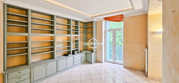 VICHY / OPERA (03) - A VENDRE - appartement 166 m² + cave