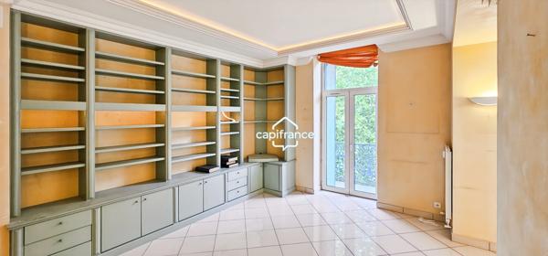 VICHY / OPERA (03) - A VENDRE - appartement 166 m² + cave