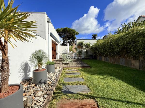 La Rochelle (17000) En exclusivité - La genette / Bordure de parcs - Maison contemporaine avec chambre en rdc, garage et jardin