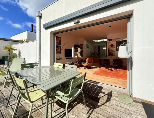 La Rochelle (17000) En exclusivité - La genette / Bordure de parcs - Maison contemporaine avec chambre en rdc, garage et jardin