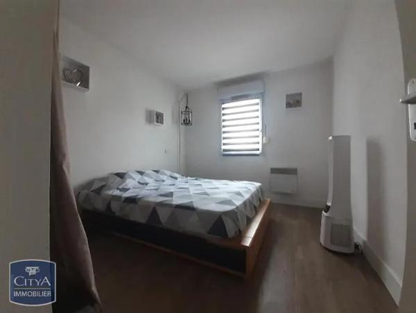 Appartement à louer 3 pièces 52.35m² Nîmes (30000)