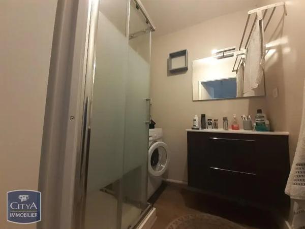 Appartement à louer 3 pièces 52.35m² Nîmes (30000)