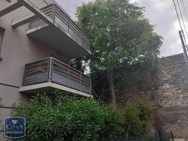 Appartement à louer 3 pièces 52.35m² Nîmes (30000)