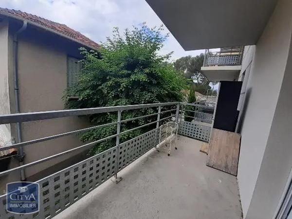 Appartement à louer 3 pièces 52.35m² Nîmes (30000)