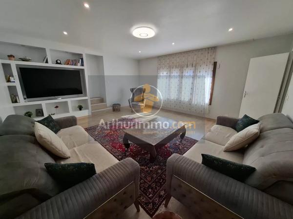 Vente                                                      Maison
                        
                     7 pièces                      225 m2                     à Coulommiers