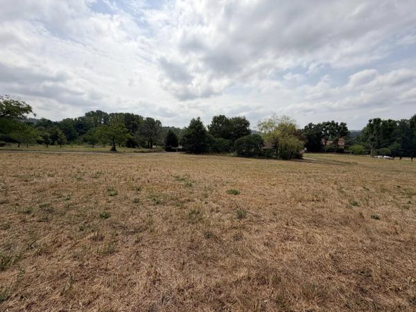 Terrain à bâtir avec CU - Cadre champêtre, à quelques minutes à pied du centre de Cazals