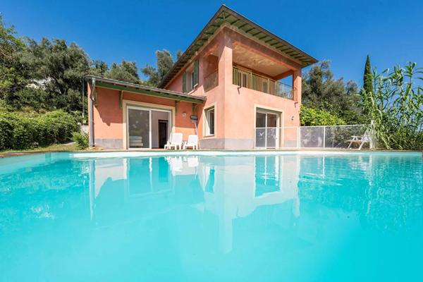 Villa 5P avec piscine, nature & confort