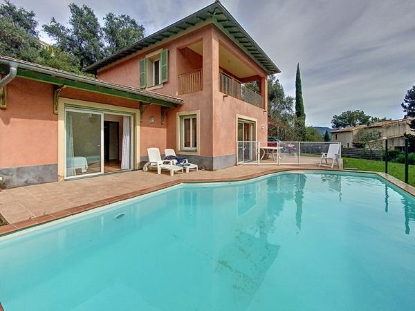 Villa 5P avec piscine, nature & confort