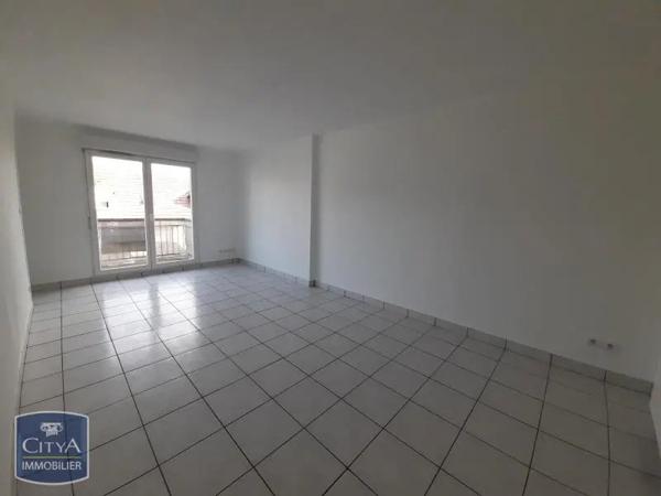 Appartement à louer 2 pièces 47.92m² Châteauroux (36000)