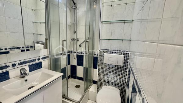Chez BSK IMMOBILIER!!!! 

Vous cherchez a investir dans une ville dynamique ? Ne cherchez plus, ce studio situé à Alfortville(94140) est fait pour vous!!!
Ce bien dans dans un immeuble du Centre-Ville est idéalement situé à deux pas des commerces, écoles et des transports en commun, et qui vous permettra d'avoir un accès rapide et facile aux grands axes routiers.
Venez découvrir ce beau studio, il se compose d'un séjour lumineux, une cuisine ouverte aménagée et équipée, un rangement, une salle d'eau avec un WC.
Pour compléter ce beau studio, une cave en sous-sol pour stocker des affaires et le plus un jardin privatif.
Pour plus d'informations concernant le locataire, n'hésitez pas à me contacter pour avoir plus d'informations.

Les Plus +++:
- Proche de toutes les commodités
- Jardin privatif
- 1 Cave
- Pièce de vie ouverte

Pour plus de renseignement n'hésitez pas à me contacter!!!!