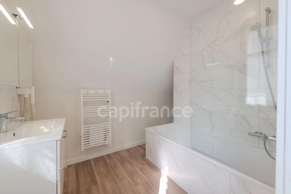 MAISON BOURGEOISE 255 M2 ENTIÈREMENT RÉNOVÉE, STUDIO DE 35 M2, PARC CLOS ET ARBORÉ DE 4 303 M2, 4 CHAMBRES DONT UNE SUITE PARENTALE, 3 GARAGES, PIÈCE DE VIE DE 88 M2, TERRASSE, JACUZZI,