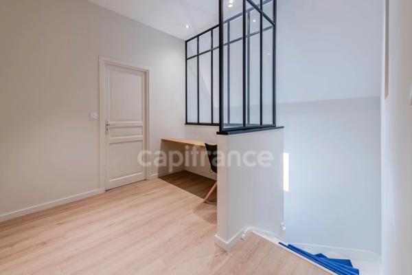 MAISON BOURGEOISE 255 M2 ENTIÈREMENT RÉNOVÉE, STUDIO DE 35 M2, PARC CLOS ET ARBORÉ DE 4 303 M2, 4 CHAMBRES DONT UNE SUITE PARENTALE, 3 GARAGES, PIÈCE DE VIE DE 88 M2, TERRASSE, JACUZZI,