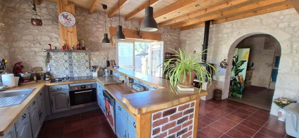 Vente ferme 180 m² 7 Pièces Montaigu-de-Quercy