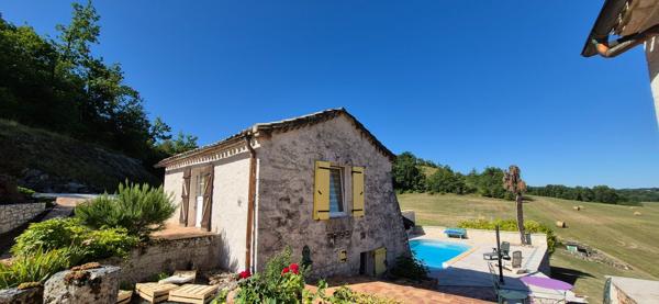 Vente ferme 180 m² 7 Pièces Montaigu-de-Quercy
