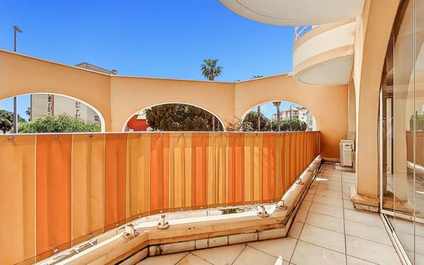 Appartement à vendre    3 pièces • 57,16 m2 Fréjus