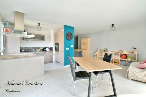 Appartement T4 récent de 85 m² avec ascenseur, grande terrasse et double stationnement