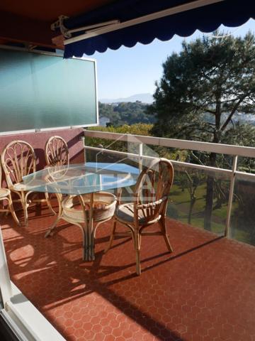 A vendre - Appartement Biarritz 2 pièce(s)  47 m2 - Place de parking et cave .