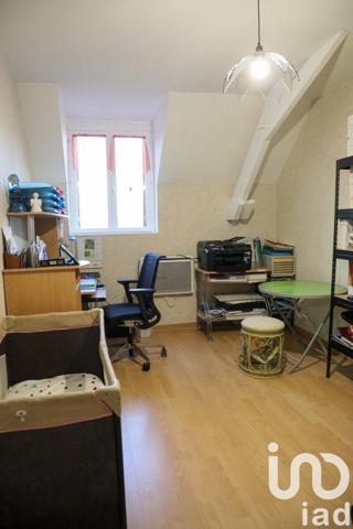 Maison traditionnelle 6 pièces de 134 m² à Dammarie-les-Lys (77190)